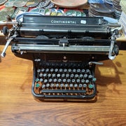 Vanha Continental Kirjoituskone