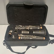 Vanha Ashton Klarinetti kuljetuslaukussa