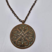 ATO-koru, Kukinta Kaulakoru, pronssia