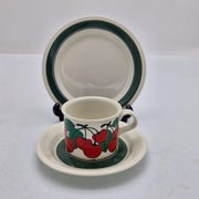 Arabia, Kirsikka Kahvikuppi ja Lautaset