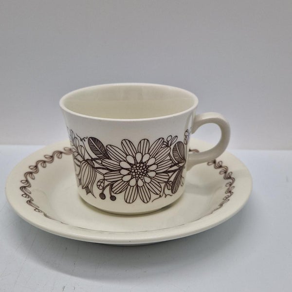 Arabia Elina Kahvikuppi ja Asetti