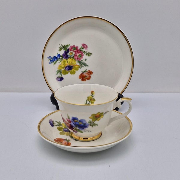 Arabia, Kulta-aika Kahvikuppi ja Lautaset, nro 8