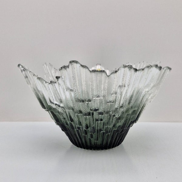 Lasikulho Revontulet, harmaa, Tauno Wirkkala, Humppila, signeerattu