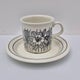 Arabia, Krokus Mokkakuppi ja Asetti, mustavalkoinen